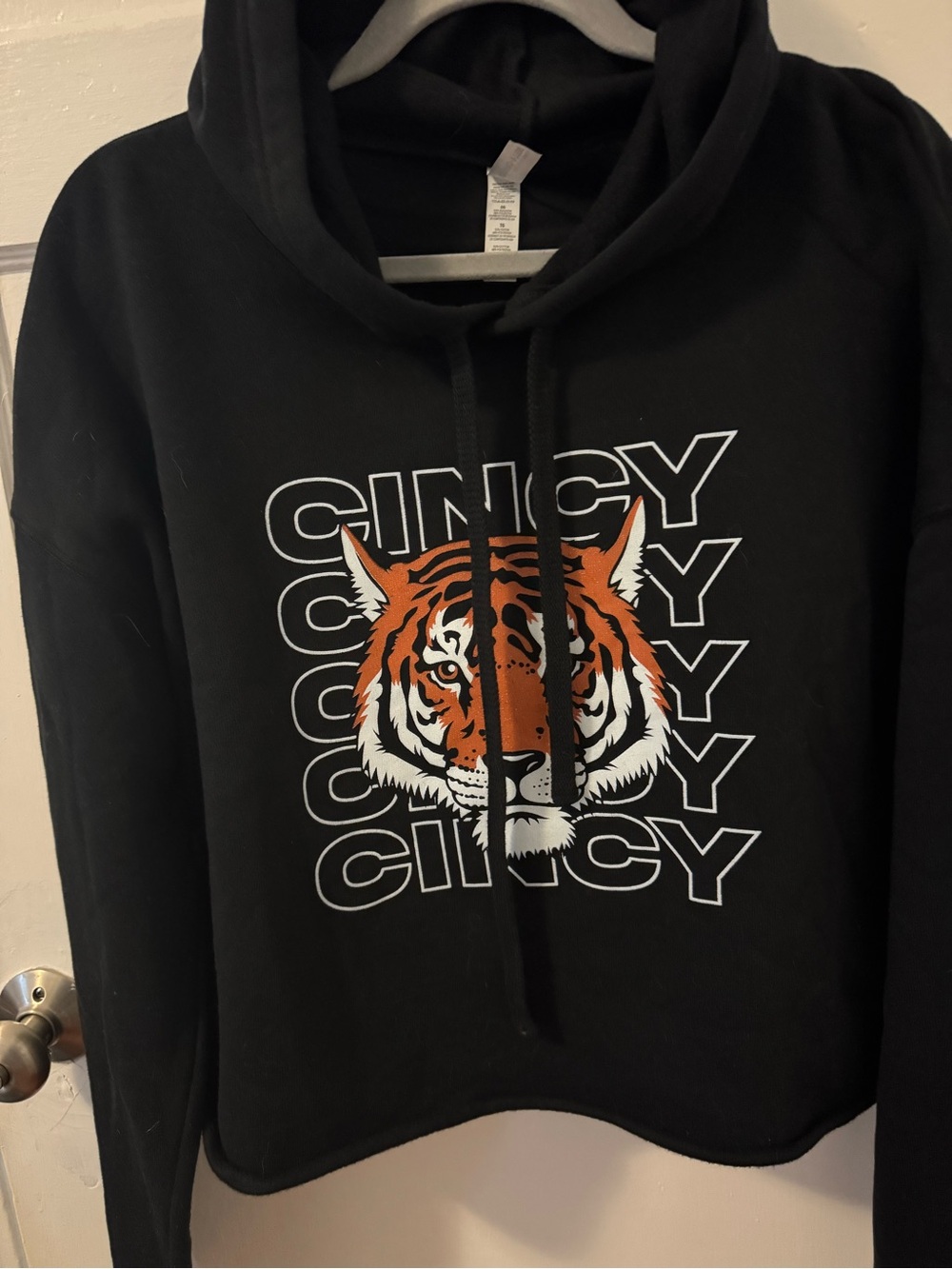 Cincinnati Bengals cropped hooded sweatshirt